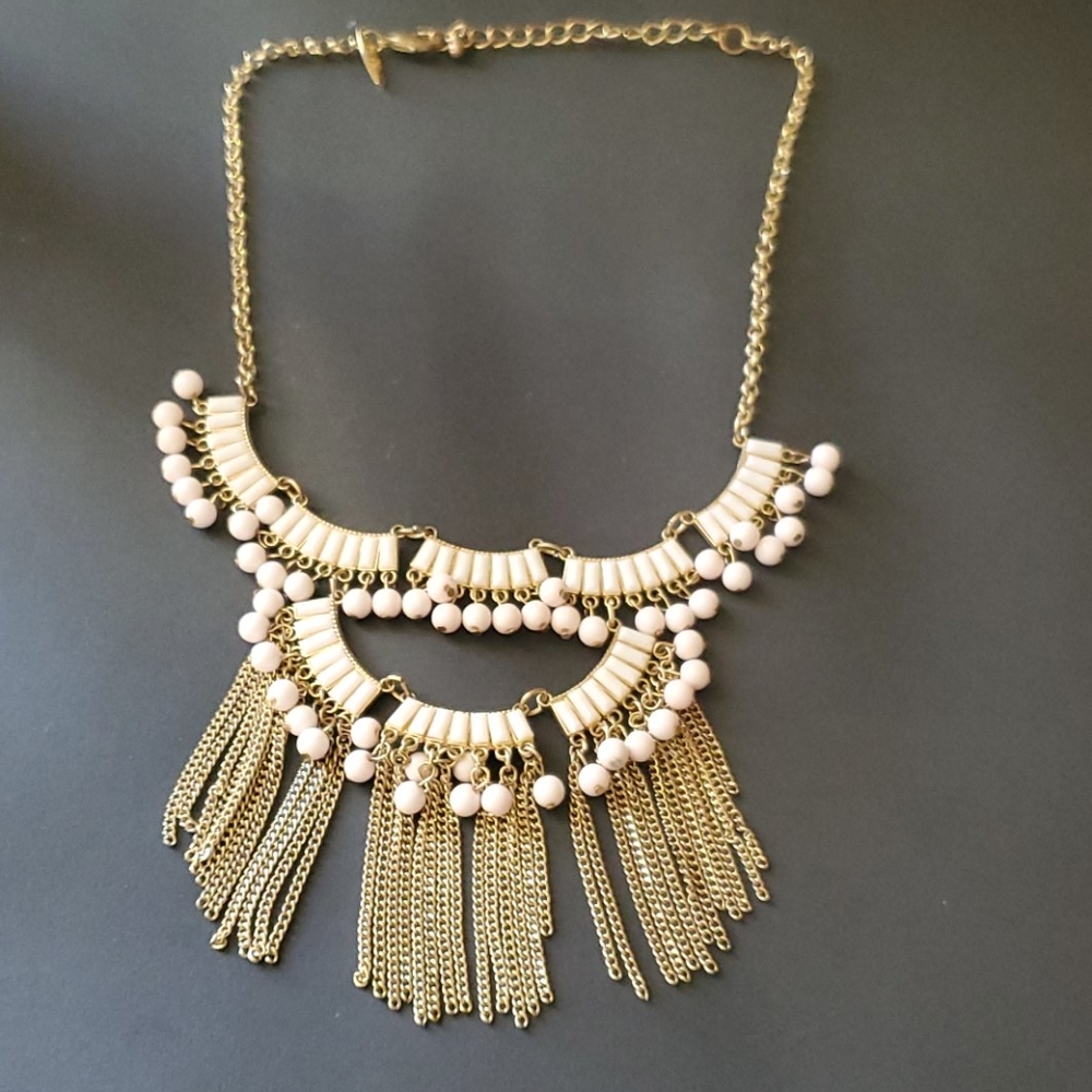 Fringe necklace